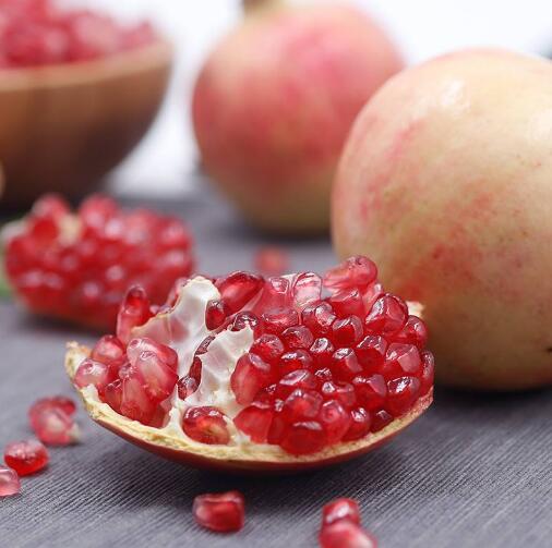 临潼石榴王子任责 借力互联网，助推农副土特产品红遍全国